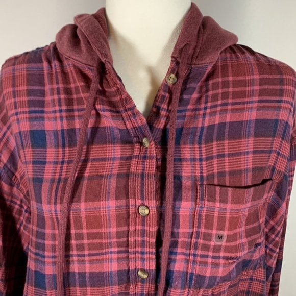 American Eagle Red/Burgundy Plaid Distressed Button Down Cropped Shirt NWT - Picture 2 of 10